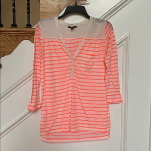 H&M shirt size medium! In great condition!!
